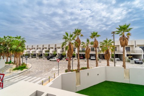 فيلا في دبي 4 غرف نوم, 334 م² رقم 120308 - صورة 13