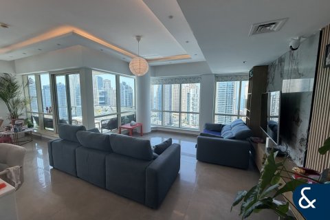 Apartment in AL MAJARA TOWERS in Dubai Marina, Dubai 3 bedrooms, 191 sq.m. № 99189 - photo 15