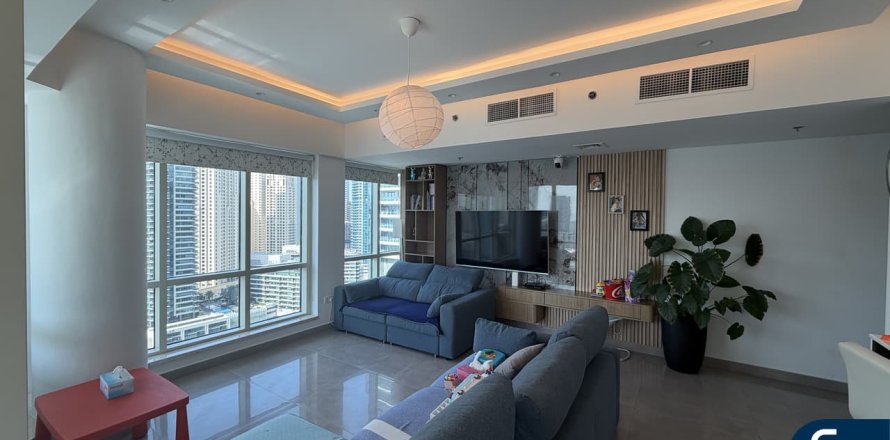 Apartment in AL MAJARA TOWERS in Dubai Marina, Dubai 3 bedrooms, 191 sq.m. № 99189