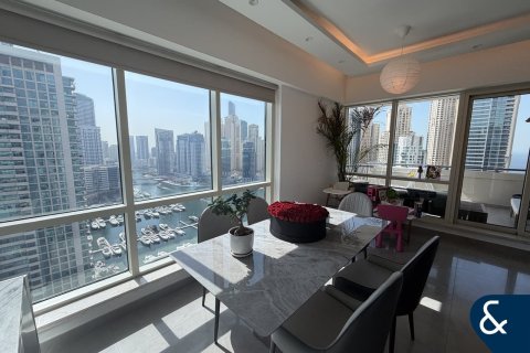 Apartment in AL MAJARA TOWERS in Dubai Marina, Dubai 3 bedrooms, 191 sq.m. № 99189 - photo 3