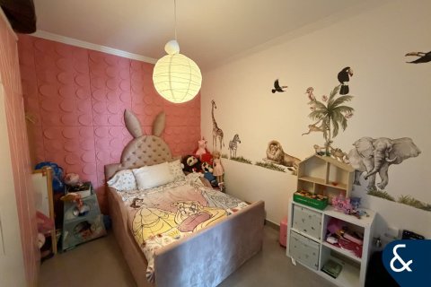 Apartment in AL MAJARA TOWERS in Dubai Marina, Dubai 3 bedrooms, 191 sq.m. № 99189 - photo 8