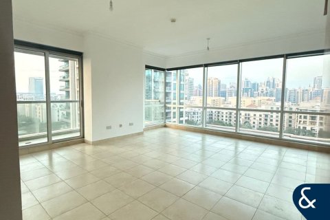 Apartment in The Views, Dubai 2 bedrooms, 128 sq.m. № 99178 - photo 2