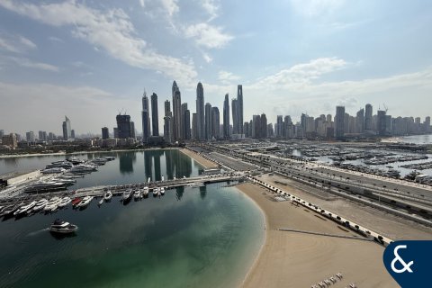 Apartment in SUNRISE BAY in EMAAR Beachfront, Dubai Harbour, Dubai 2 bedrooms, 114 sq.m. № 99177