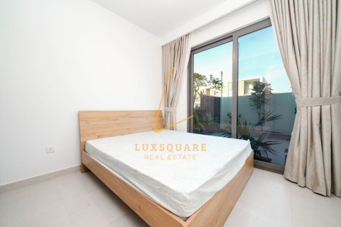 Villa en Tilal Al Ghaf, Dubai, 4 dormitorios, 224 m², № 98021 - foto 7