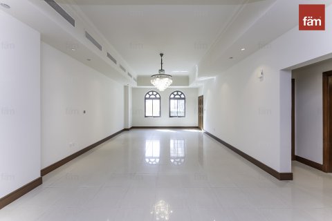 Снять в аренду таунхаус в Пальме Джумейре, Дубай: 3 спальни, 347.9м², № 71581 - фото 18