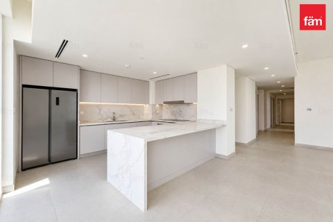 Apartment in Dubai Harbour, Dubai 4 bedrooms, 225.8 sq.m. № 133097 - photo 10
