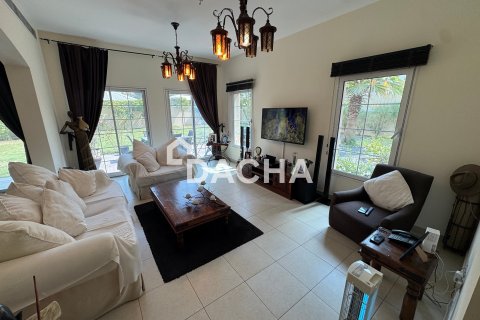 Villa in Jumeirah Village Triangle, Dubai 2 bedrooms, 250 sq.m. № 124436 - photo 3