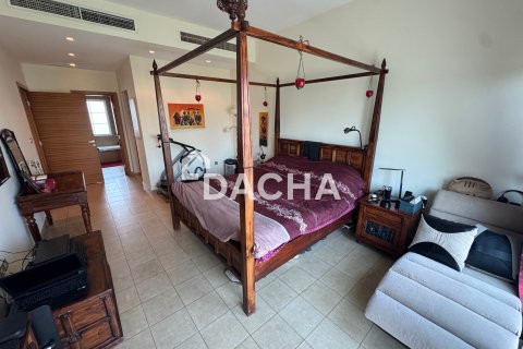 Villa in Jumeirah Village Triangle, Dubai 2 bedrooms, 250 sq.m. № 124436 - photo 17