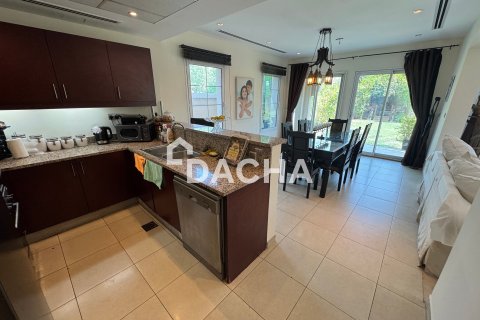 Villa in Jumeirah Village Triangle, Dubai 2 bedrooms, 250 sq.m. № 124436 - photo 10