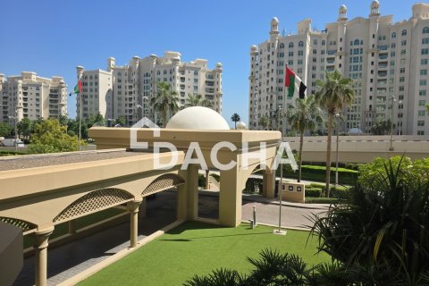 Apartment in Shoreline Apartments, Palm Jumeirah, Dubai 2 bedrooms, 147 sq.m. № 124433 - photo 17