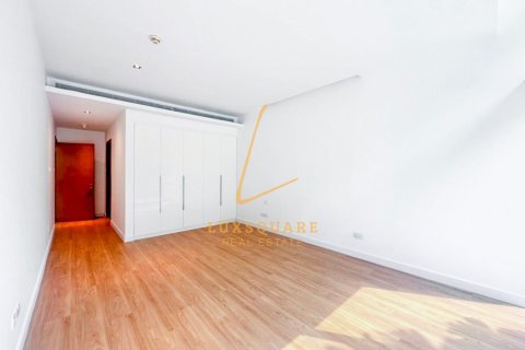 Apartment in Al Wasl, Dubai 3 bedrooms, 182 sq.m. № 123206 - photo 11