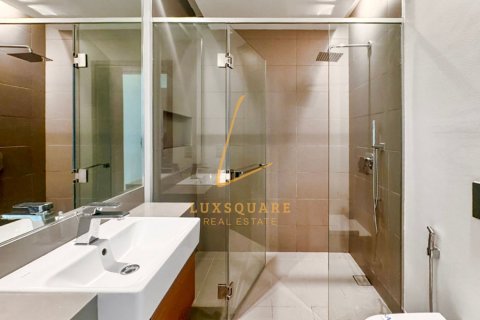 Apartment in Al Wasl, Dubai 3 bedrooms, 182 sq.m. № 123206 - photo 21