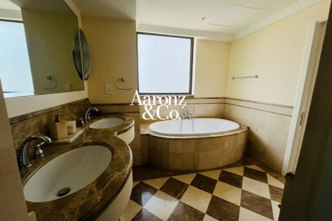 Ático en Jumeirah Beach Residence, Dubai, 5 dormitorios, 293 m², № 123210 - foto 25