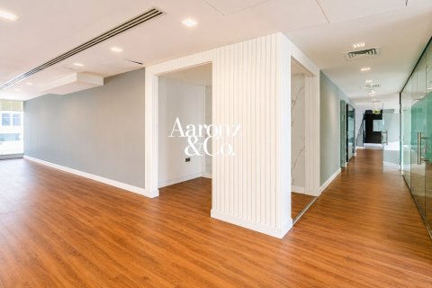 Office in Bayswater, Business Bay, Dubai 696 sq.m. № 123212 - photo 6