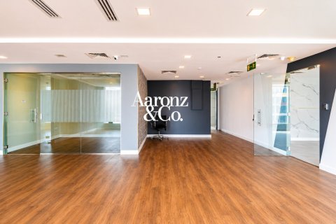 Office in Bayswater, Business Bay, Dubai 696 sq.m. № 123212 - photo 3