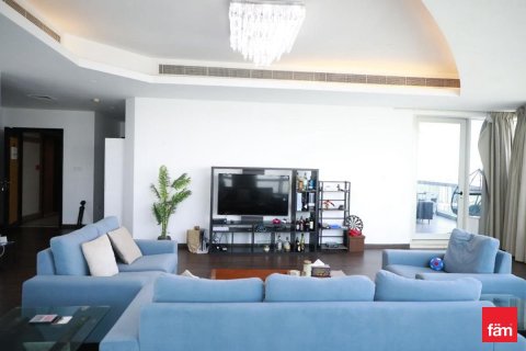 Apartment in Dubai Marina, Dubai 4 bedrooms, 227.6 sq.m. № 49924 - photo 6
