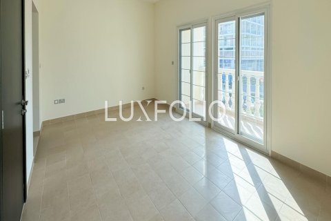 Adosado en Jumeirah Village Circle, Dubai, 1 dormitorio, 180 m², № 46286 - foto 2