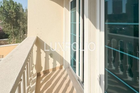 Adosado en Jumeirah Village Circle, Dubai, 1 dormitorio, 180 m², № 46286 - foto 19