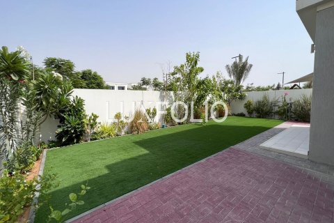 Villa in Sidra Villas, Dubai Hills Estate, Dubai 3 bedrooms, 407 sq.m. № 46283 - photo 1