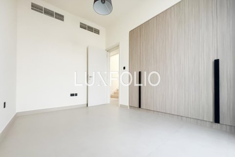 Villa in Dubai Hills Estate, Dubai 3 bedrooms, 296 sq.m. № 46281 - photo 14