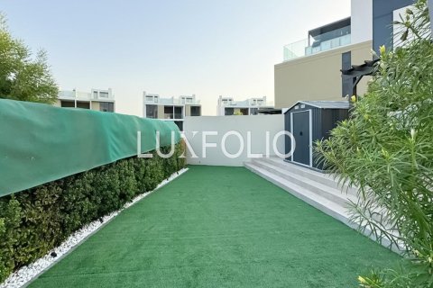 Villa in Dubai Hills Estate, Dubai 3 bedrooms, 296 sq.m. № 46281 - photo 18