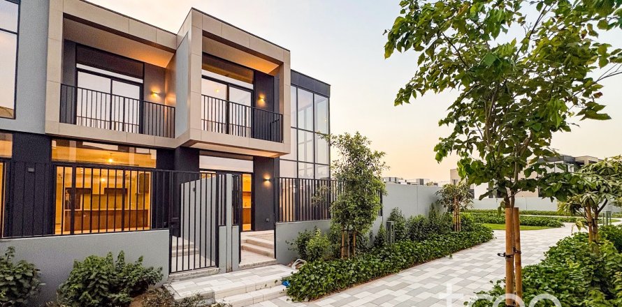 Villa en Mudon, Dubai, 4 dormitorios, 229.28 m², № 120175