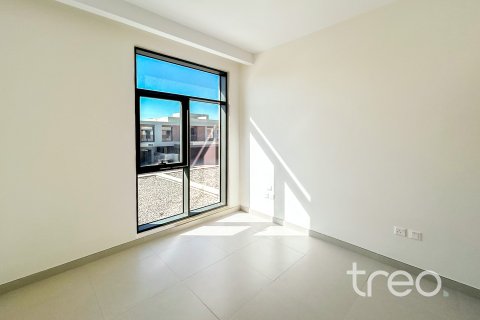 Villa in Dubai South (Dubai World Central), Dubai 4 bedrooms, 307.14 sq.m. № 120174 - photo 4