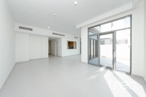Villa in Dubai South (Dubai World Central), Dubai 4 bedrooms, 307.14 sq.m. № 120177 - photo 4