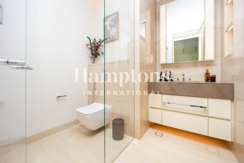 Apartment in Downtown Dubai (Downtown Burj Dubai), Dubai 4 bedrooms, 492.39983545 sq.m. № 72418 - photo 3