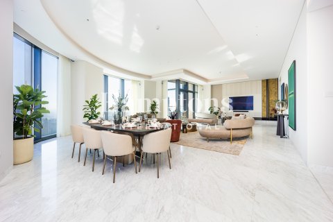 Apartment in Downtown Dubai (Downtown Burj Dubai), Dubai 4 bedrooms, 492.39983545 sq.m. № 72418 - photo 2