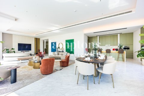 Apartment in Downtown Dubai (Downtown Burj Dubai), Dubai 4 bedrooms, 492.39983545 sq.m. № 72418 - photo 6