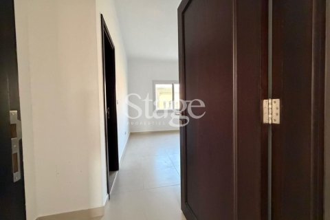 Купить виллу в Bella Casa, Serena, Дубай: 2 спальни, 172м², № 71931 - фото 8