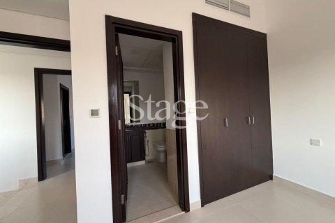 Купить виллу в Bella Casa, Serena, Дубай: 2 спальни, 172м², № 71931 - фото 14