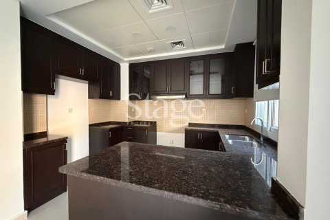 Купить виллу в Bella Casa, Serena, Дубай: 2 спальни, 172м², № 71931 - фото 6