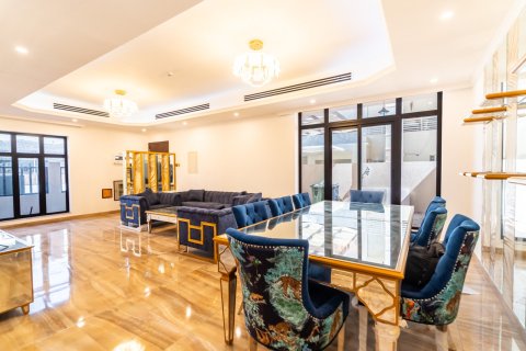 Villa en Jumeirah Village Triangle, Dubai, 4 dormitorios, 329 m², № 123816