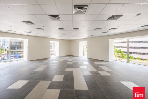 Office in Sheikh Zayed Road, Dubai 269.5 sq.m. № 109341 - photo 15