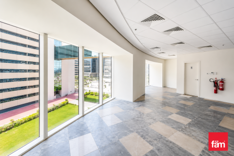 Office in Sheikh Zayed Road, Dubai 269.5 sq.m. № 109341 - photo 11