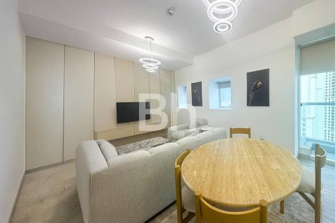 Apartment in Dubai Marina, Dubai 2 bedrooms, 112 sq.m. № 56700 - photo 18
