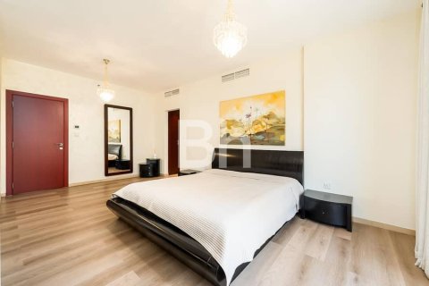 Apartment in Jumeirah Beach Residence, Dubai 3 bedrooms, 175 sq.m. № 56704 - photo 10