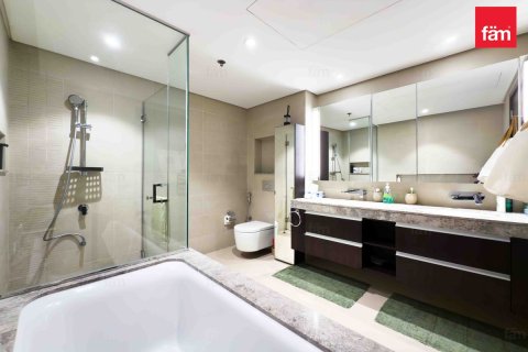 Купить квартиру в Дубае: 3 спальни, 214.5м², № 60510 - фото 17