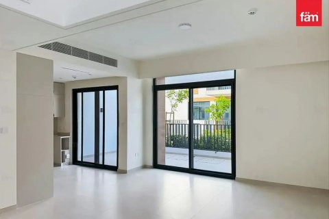 Снять в аренду виллу в Дубае: 3 спальни, 138.6м², № 60509 - фото 1