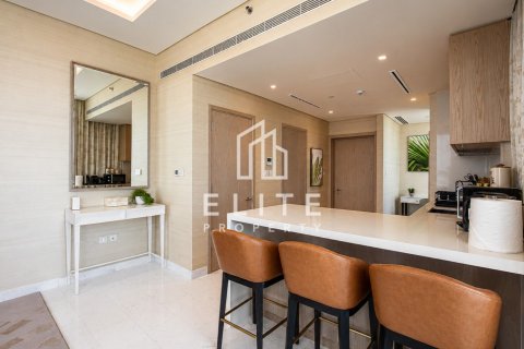 Apartamento en The Palm Tower, Palm Jumeirah, Dubai, 1 dormitorio, 103 m², № 124845 - foto 11