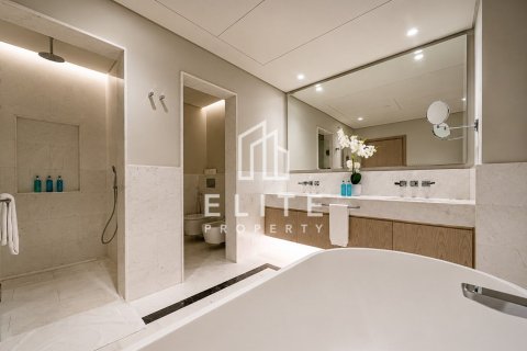 Apartamento en The Palm Tower, Palm Jumeirah, Dubai, 1 dormitorio, 103 m², № 124845 - foto 20