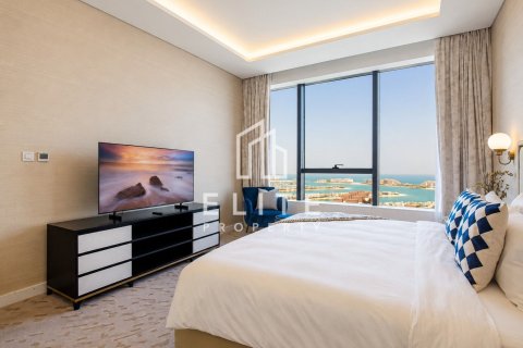 Apartamento en The Palm Tower, Palm Jumeirah, Dubai, 1 dormitorio, 103 m², № 124845 - foto 2