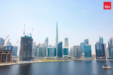 Apartment in Business Bay, Dubai 2 bedrooms, 137.6 sq.m. № 118339 - photo 2