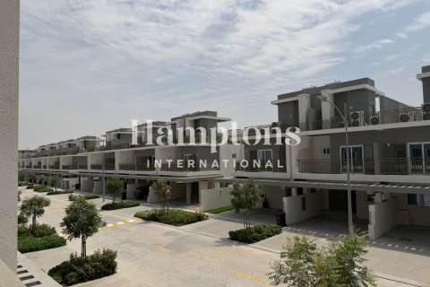 Townhouse in Camelia, Arabian Ranches 2, Dubai 3 bedrooms, 112.23983042 sq.m. № 105676 - photo 11