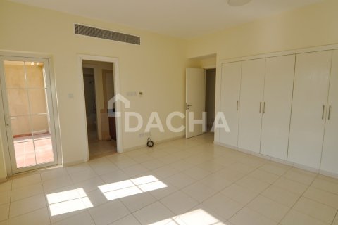 Villa in Springs 11, The Springs, Dubai 3 bedrooms, 273 sq.m. № 104763 - photo 4