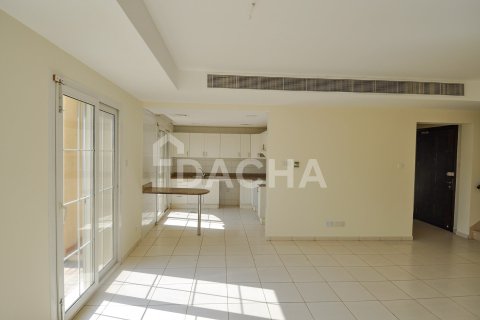 Villa in Springs 11, The Springs, Dubai 3 bedrooms, 273 sq.m. № 104763 - photo 6