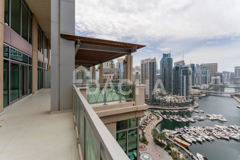 Apartment in Emaar 6 Towers, Dubai Marina, Dubai 3 bedrooms, 402 sq.m. № 104758 - photo 22