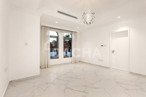 Villa in Jumeirah Islands, Dubai 5 bedrooms, 1303 sq.m. № 104759 - photo 17